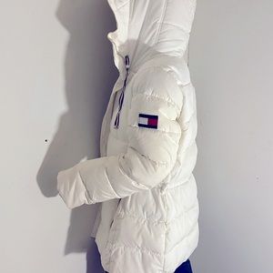 Ralph Lauren white puffer jacket with a hood dark blue inside.